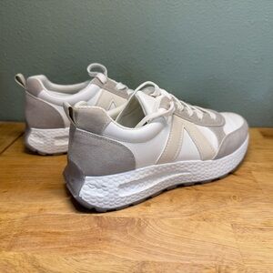 Stylish Women's Sneakers in White and Gray